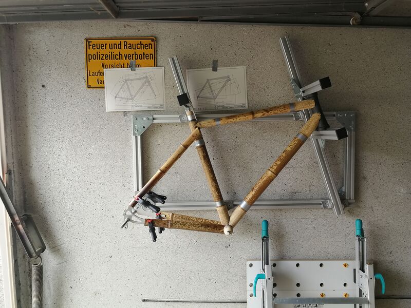 Datei:Gravelbike 3 HR.jpg
